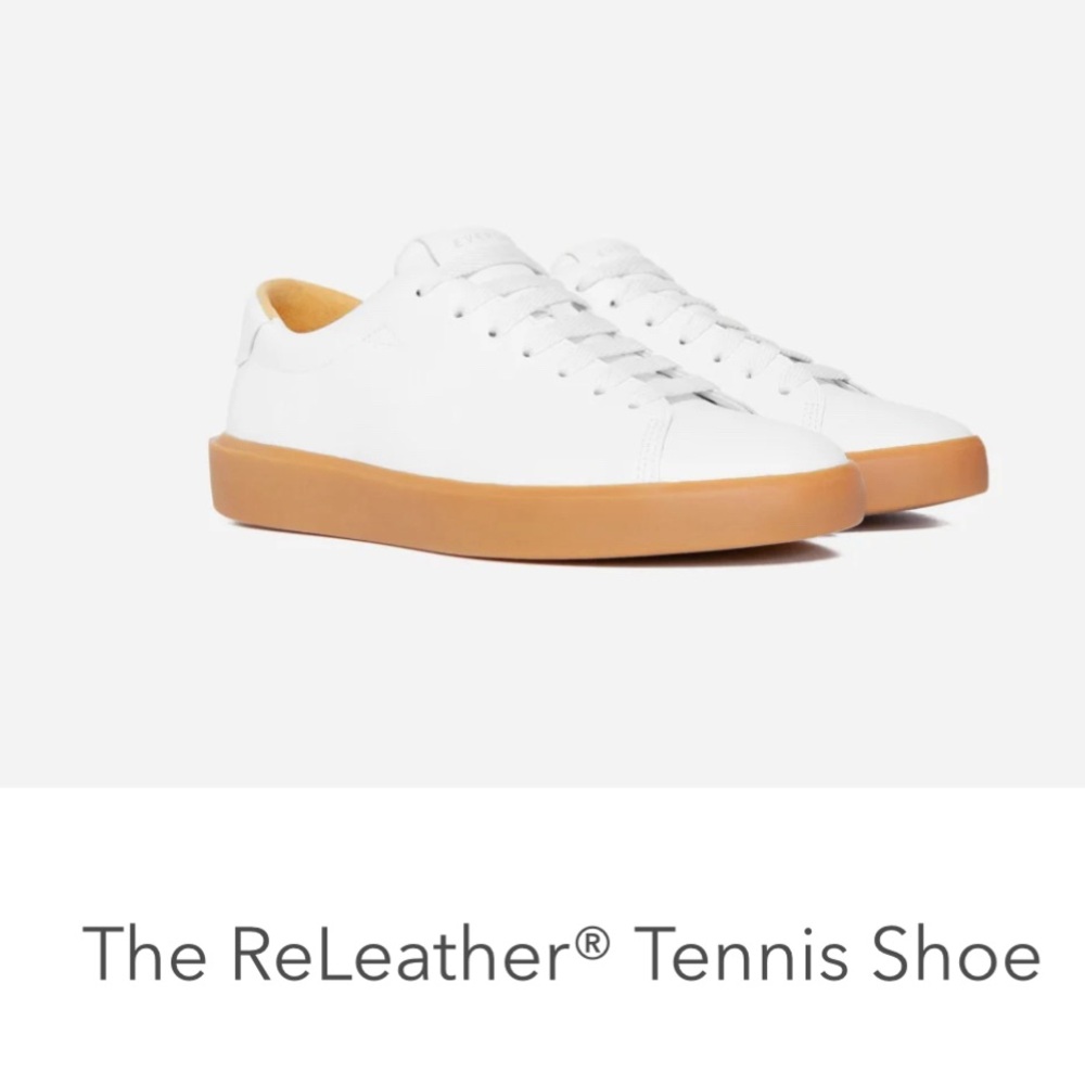 Everlane ReLeather Tennis Shoe in white / gum sole size 8